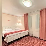 Rija Old Town 3*